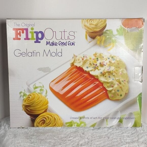 NIB Flip Outs Cupcake Gelatin Mold - Picture 1 of 5